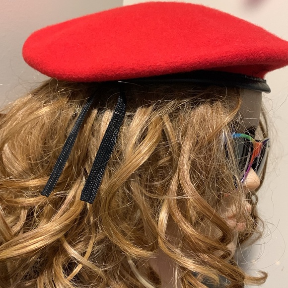 Red Wool Beret With Leather Trim & Black Ribbon 7 1/4 - Picture 4 of 8